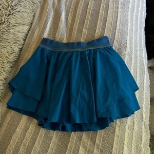 Lululemon tennis skirt, size 8 , blue